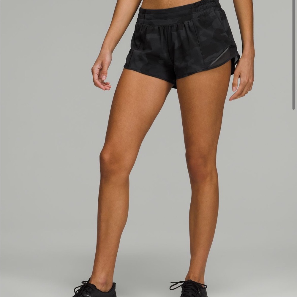 lululemon hotty hot shorts!